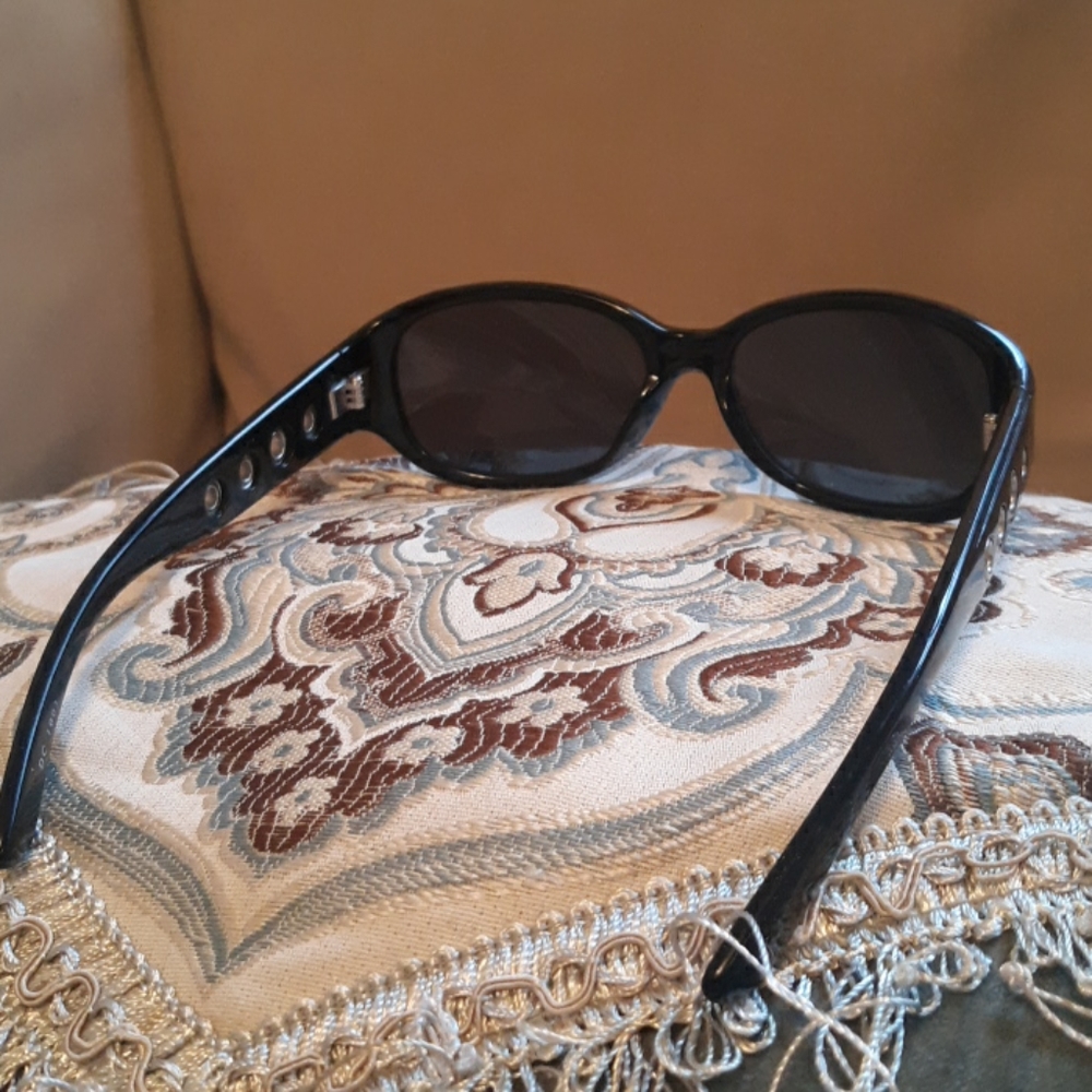 🌺SUNGLASSES - Picture 3 of 3